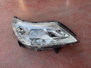 Renault Latitude Sağ Ön Far Lambası 260103966R